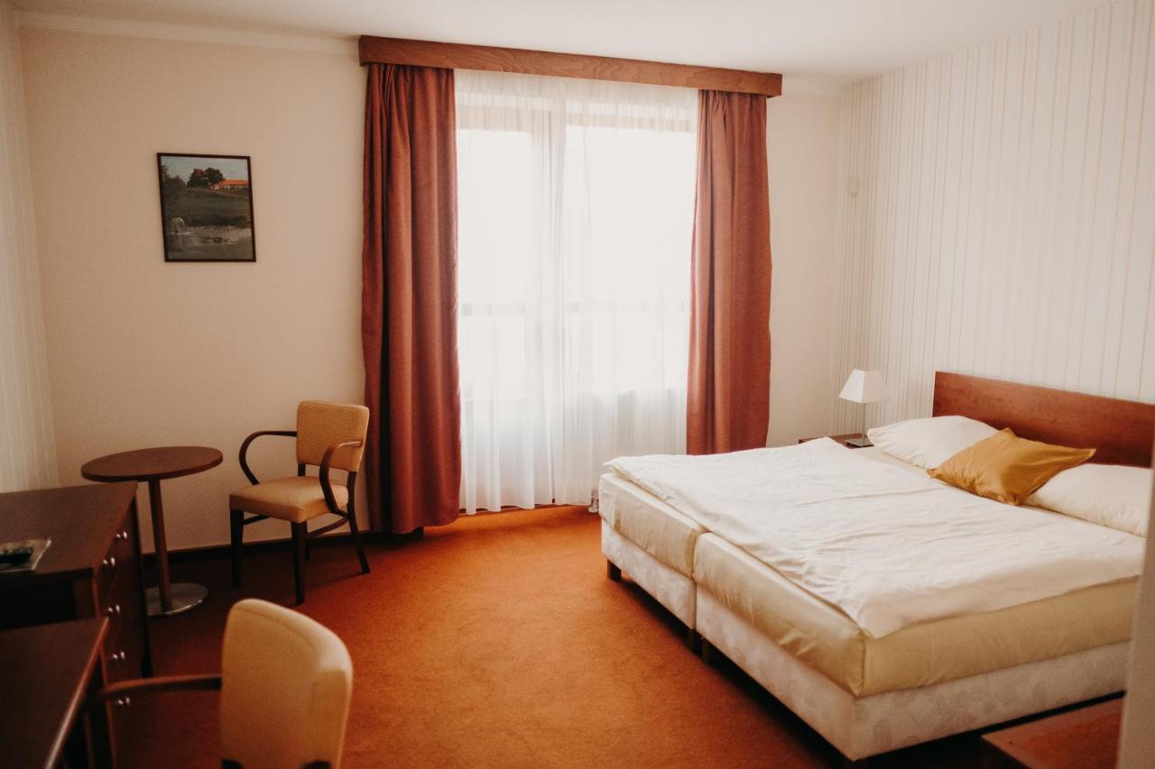 Golf Hotel Austerlitz Exterior photo