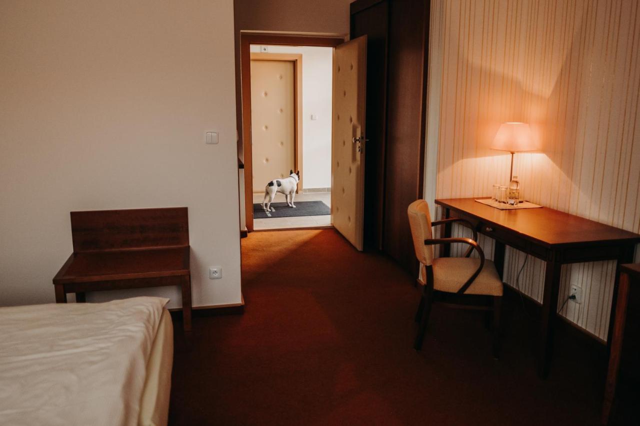 Golf Hotel Austerlitz Exterior photo